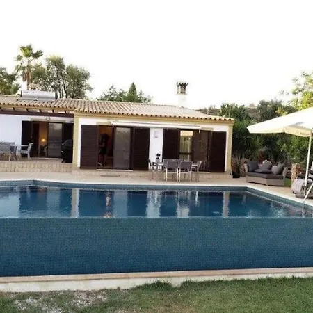 Villa Casa Tranquility With Beautiful Pool And Jacuzzi!