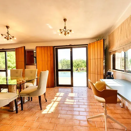 Villa Casa Tranquility With Beautiful Heated Pool And Jacuzzi!