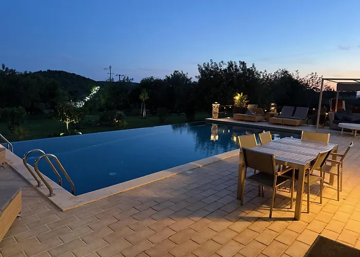 Casa Tranquility With Beautiful Heated Pool And Jacuzzi! ヴィラ ローレ